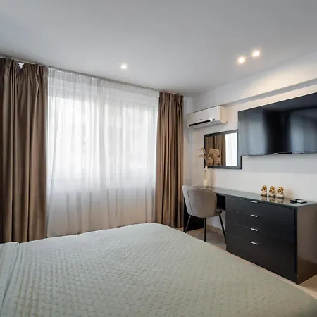Shangri La 2bedroom Бухарест