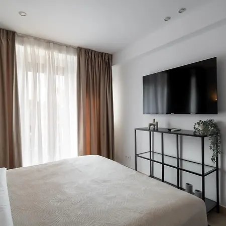 Shangri La 2bedroom Бухарест
