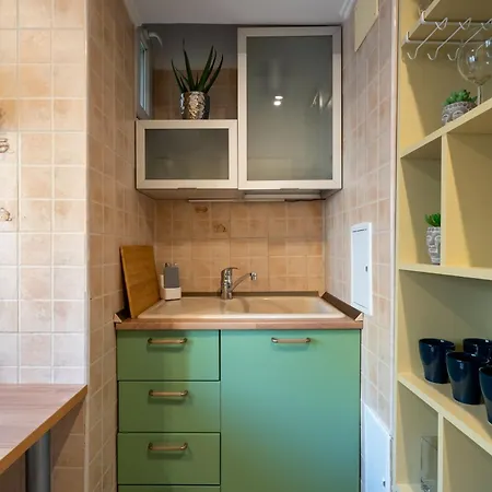 Shangri La Loft Apartment