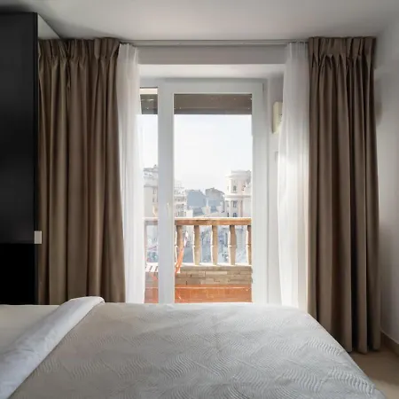 Shangri La 2bedroom Апартаменти Бухарест