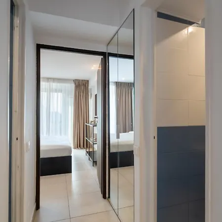 Shangri La 2bedroom Apartment Bucharest