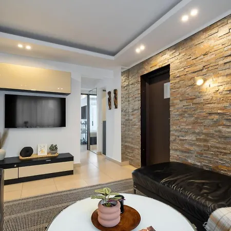 Апартаменти Shangri La 2bedroom *