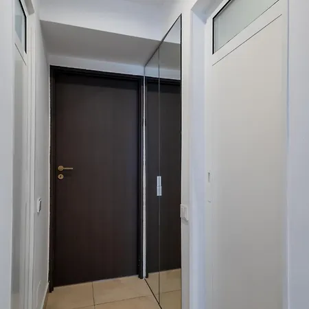 Shangri La 2bedroom Bucharest